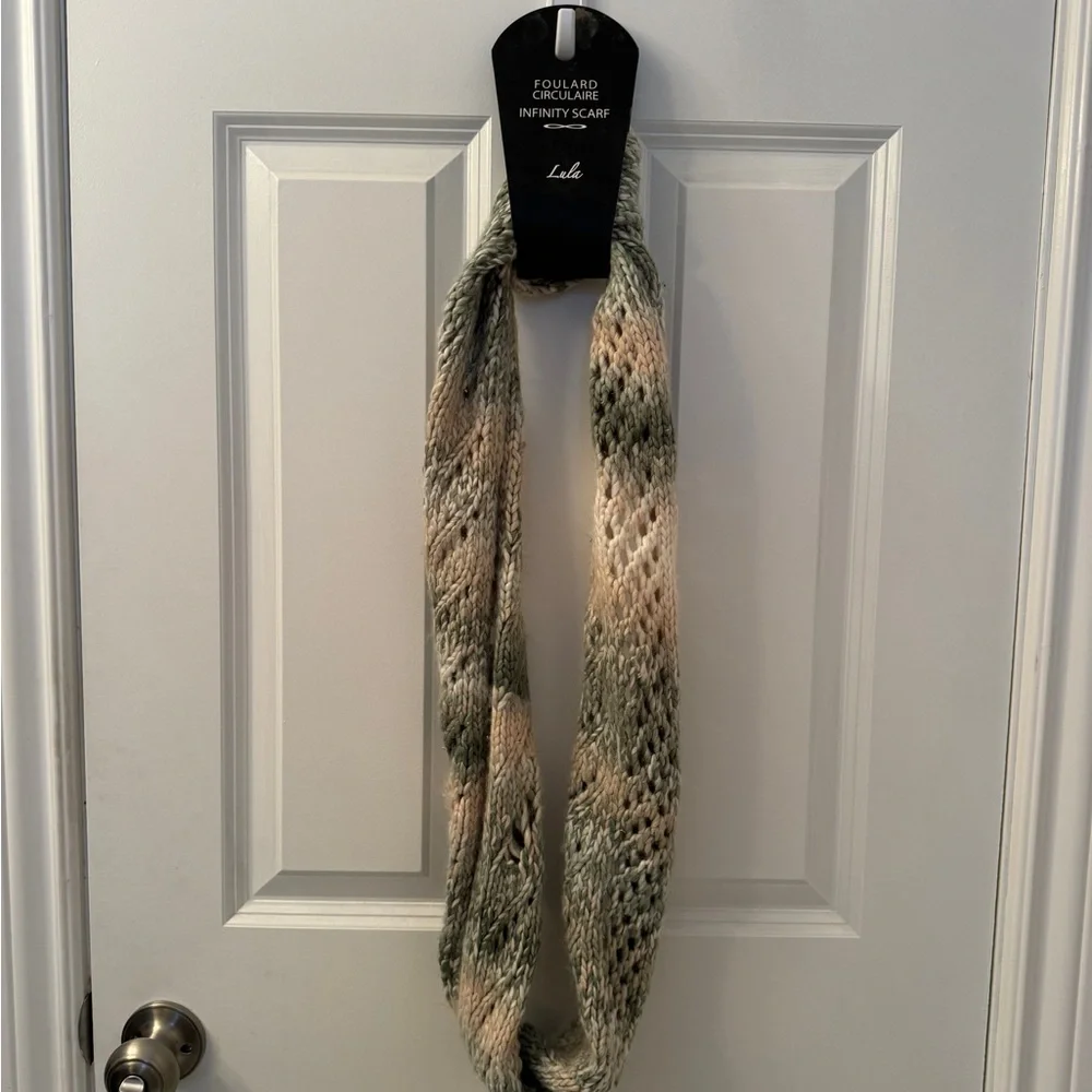 Infinity knit Scarf - Picture 2 of 6
